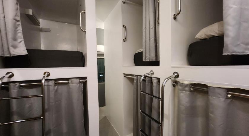 Image of Single Bed in Mixed Dormitory Room 7