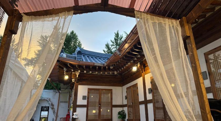 Jeonju Pungnam House 3-Star Hotel lobby