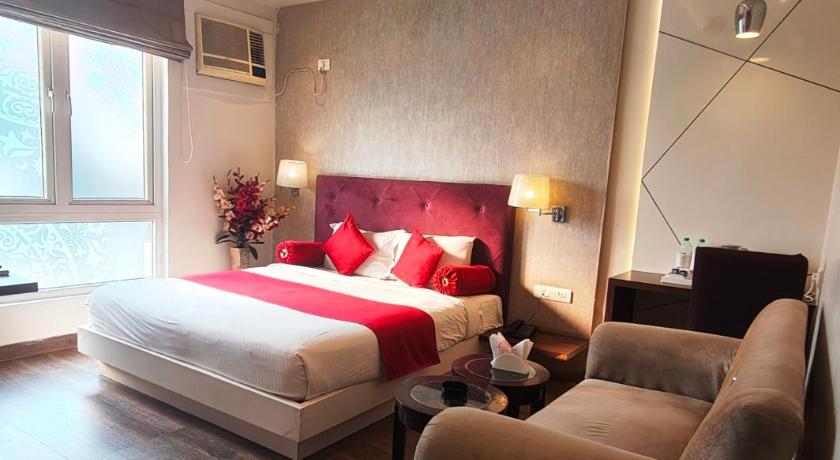 Hotel Gurveer Royal - image 4