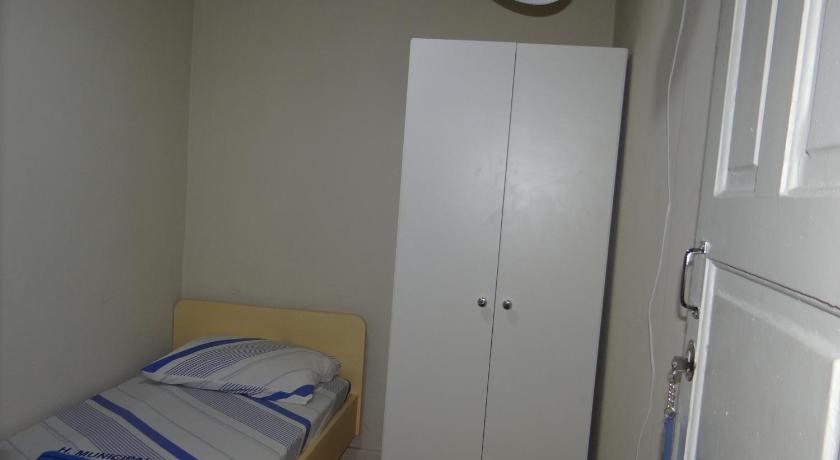 Image of Basic Single Room with Shared Bathroom 0