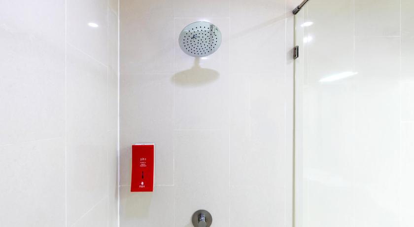 Pattaya Easy Planet Pattaya 3-Star Hotel pool