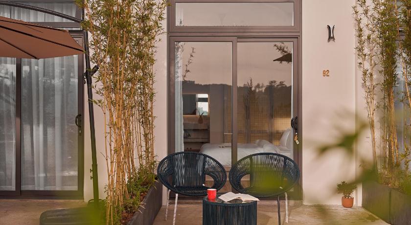 Yen Stay and Coffee - image 4