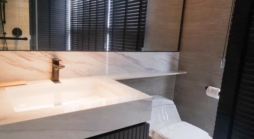 Image of One Bed Room with Bathtub 17