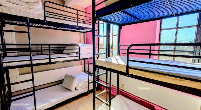 Bed in 4 Female Room with Private Bathroom fotója 3