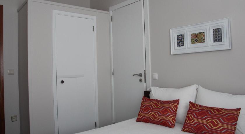 モンサオン Hotel Vila Esteves 1つ星 ホテル 外観