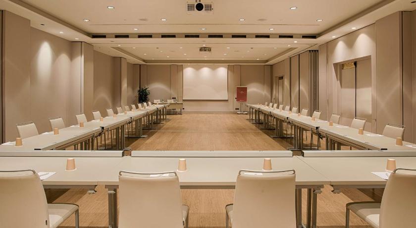 ローマ NH Collection Roma Centro 4つ星 ホテル 外観