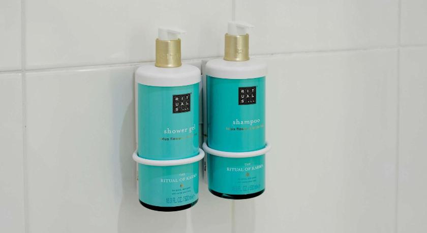 Image of Superior Room with twin beds 6