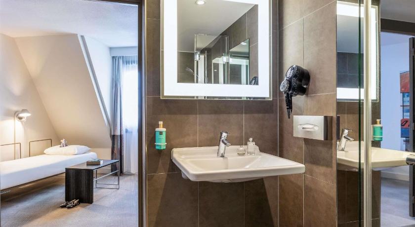 Accessible Superior Room with Double Bed and Two Sofabeds fotója 2
