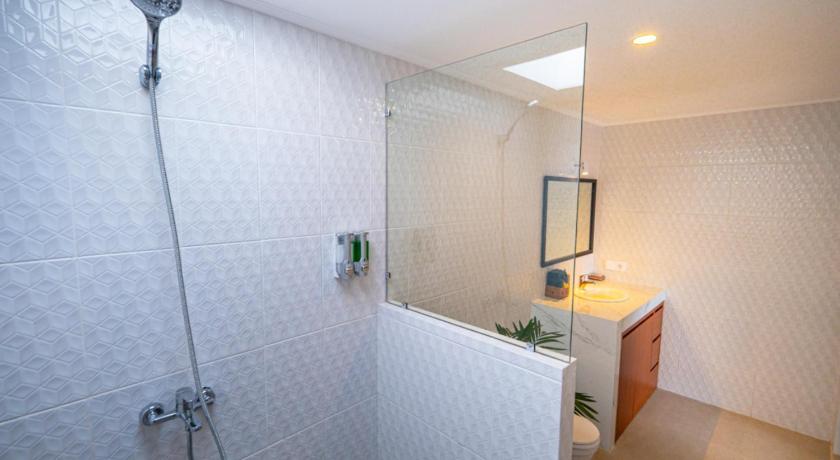 Crystal Flow Guest House & Apartment Canggu - image 21