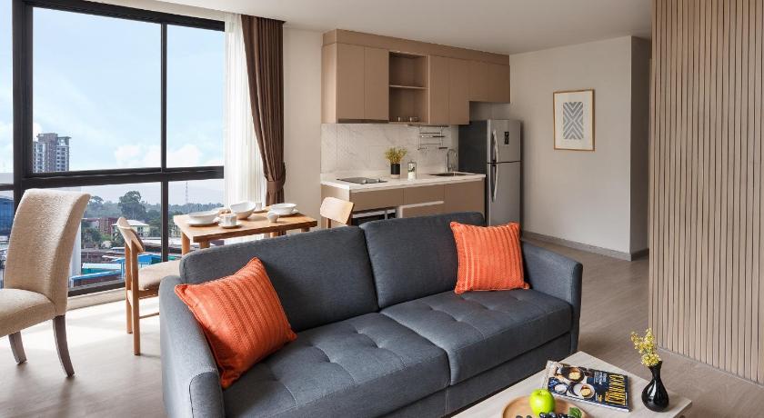 촌부리 마데라 레지던스 시라차 (Madera Residence Sriracha) 4성급 호텔 외관