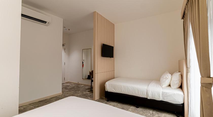 Image of Family Room 2