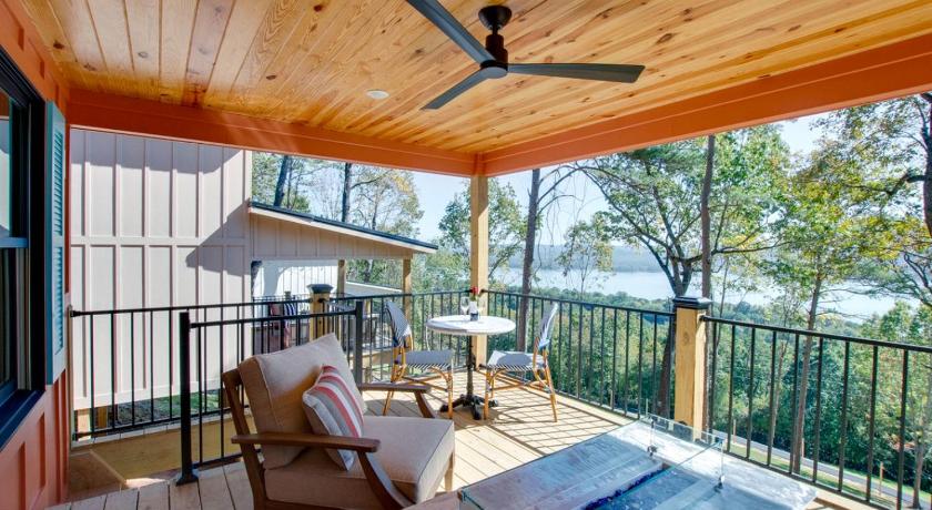 ガンターズビル (AL) Pet-Friendly Cabin Ideal for Families with Jacuzzi and Lake Views in Alabama 3つ星 宿泊施設 施設
