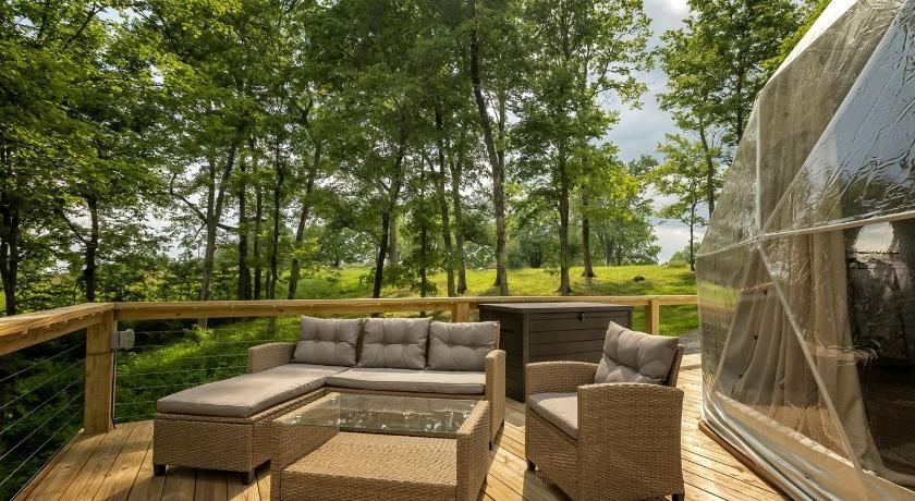 골콘다 Amazing Pure Glamping Secluded Dome with Hot-tub in Grantsburg, Illinois 4성급 숙소 로비