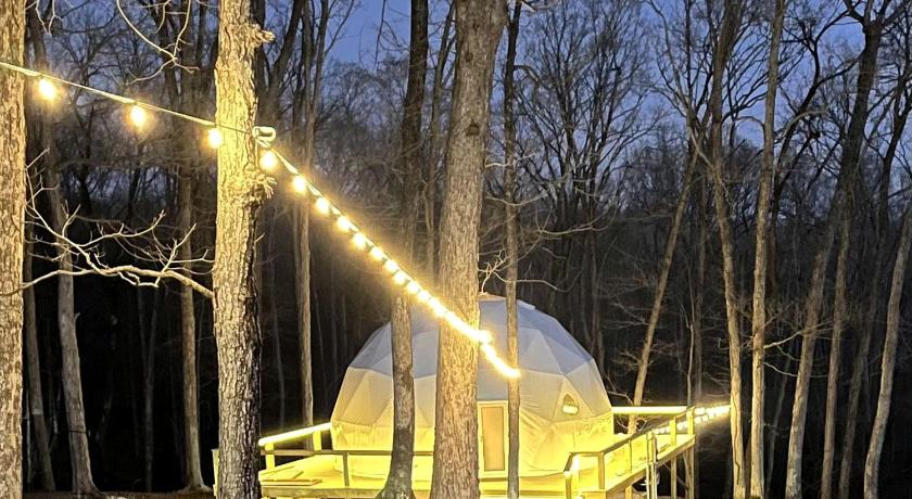 골콘다 Amazing Pure Glamping Secluded Dome with Hot-tub in Grantsburg, Illinois 4성급 숙소 부대시설
