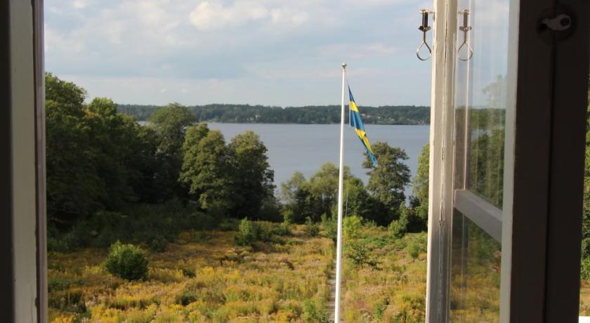 Image of Double Room with Lake View 4