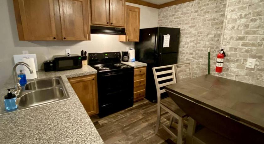 デュネディン Pet Friendly Cottage with Fire Pit in Dunnellon, Florida 3つ星 宿泊施設 施設
