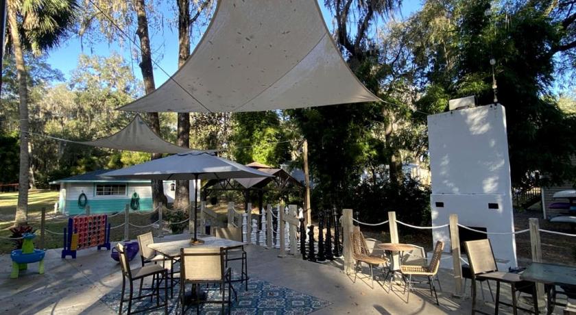 デュネディン Pet Friendly Cottage with Fire Pit in Dunnellon, Florida 3つ星 宿泊施設 ロビー