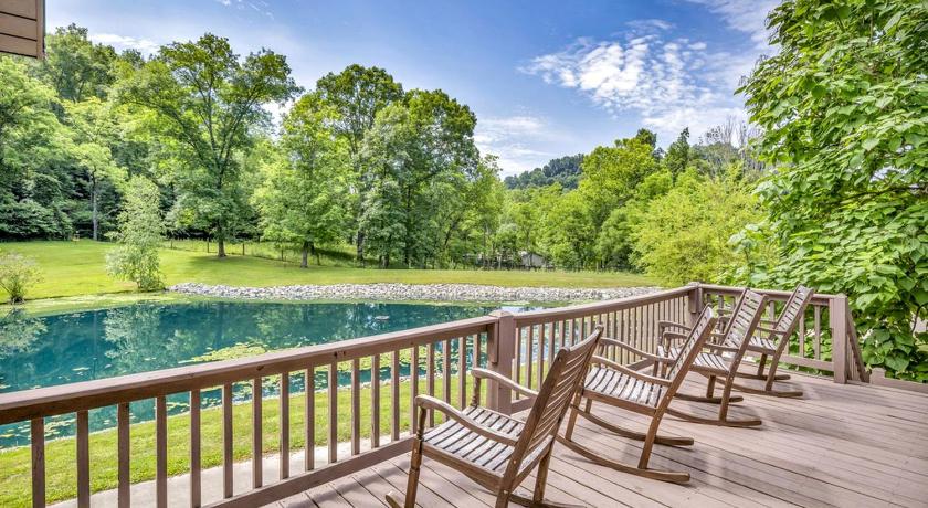 コールドウェル (OH) Exquisite Cabin with Amazing Interior and Exterior in Sarahsville, Ohio 4つ星 宿泊施設 施設