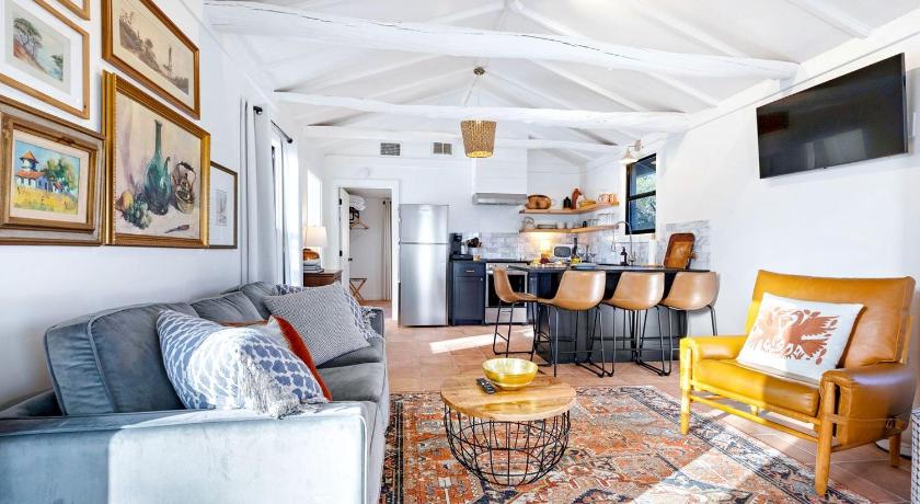 헌트 (TX) Pet-Friendly Glamping Cabin, with River Access in Ingram, Texas 3성급 숙소 수영장