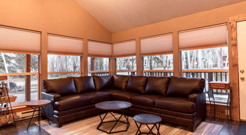 메이즈빌 (CO) Woodland Camping Cabin for Biking near Arkansas Hills Trail in Colorado 3성급 숙소 레스토랑