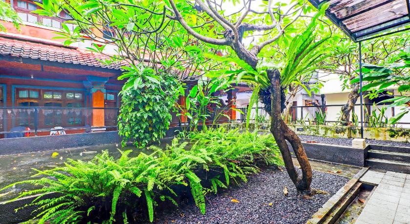 Townhouse Oak @lebak Bene Near Kuta Beach - image 18