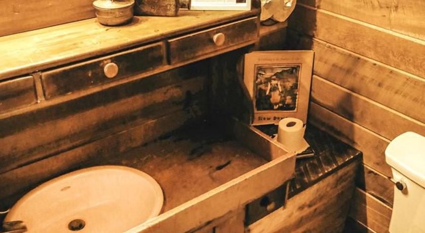 그리니빌 (TN) Luxury Cabin for Two with Beautiful River Views near Knoxville 3성급 숙소 부대시설