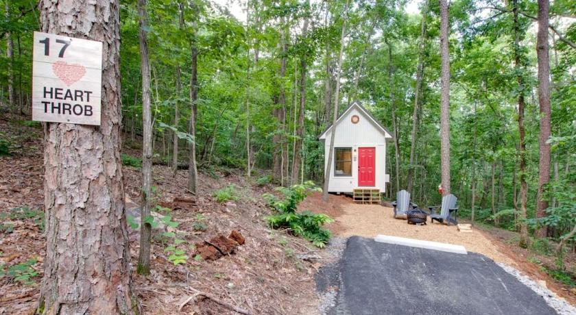 건터스빌 (AL) Picturesque Tiny Cabin Surrounded by Nature in Alabama 3성급 숙소 외관