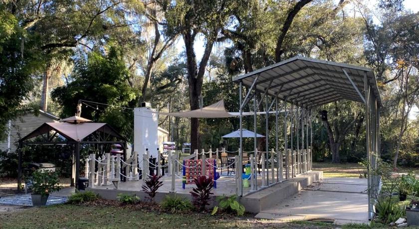デュネディン Off-Grid Cottage with Nice Sights in Dunnellon, Florida 3つ星 宿泊施設 施設