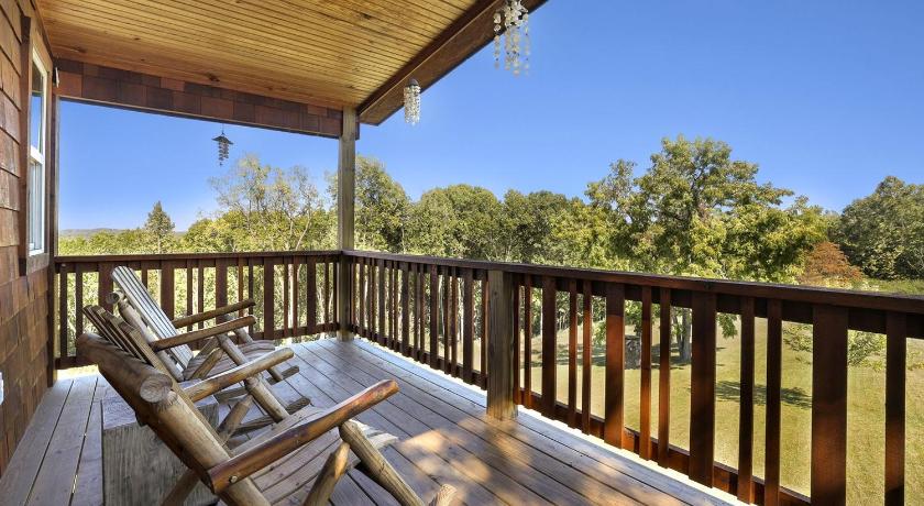 Eureka Springs Family-Friendly Cabin with Hot Tub in the Ozark Mountains and nearby Beaver Lake, Eureka Springs 3-Star Accommodation exterior