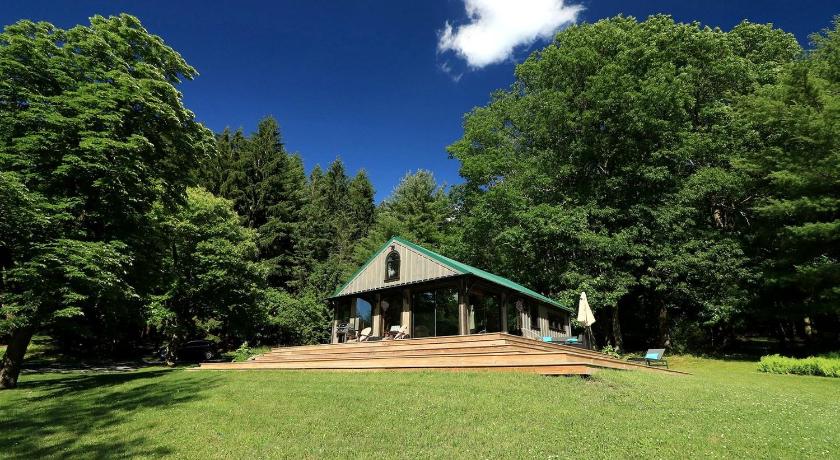 ミルロイ (PA) Gorgeous Cottage for Two, Overlooking Pond on 20 acres, Glamping in Pennsylvania 4つ星 宿泊施設 客室