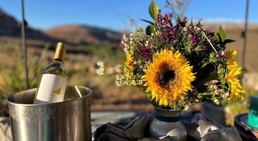 Virgin Magical Tiny House with a Hot Tub for Zion National Park Getaways 3-Star Accommodation room