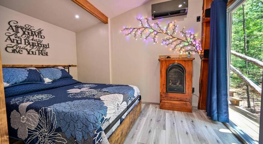ワールド・ラン (AR) Cozy Tiny Cabin with Porch & Fire Pit near Scenic Trails in Western Arkansas 3つ星 宿泊施設 眺望