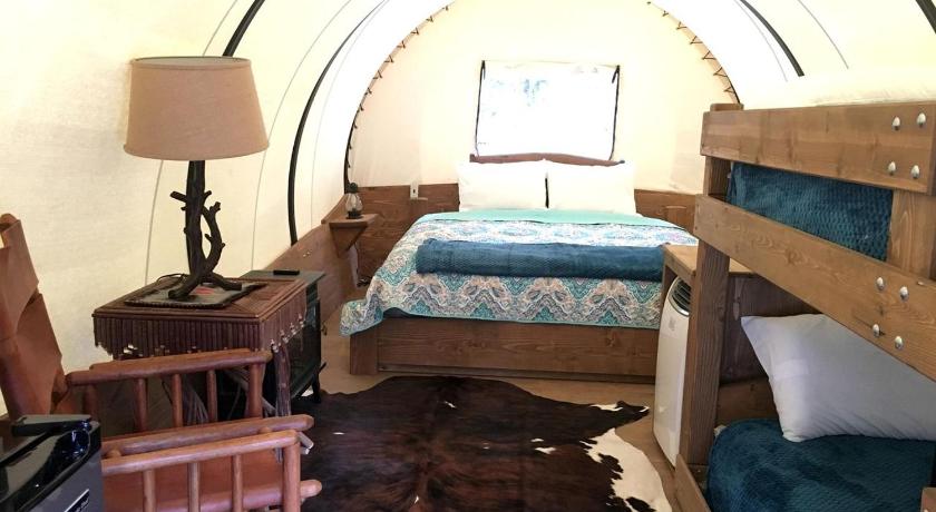 얼턴 (UT) Traditional Conestoga Wagon Perfect for a Family Getaway near Zion National Park, Utah 3성급 숙소 스위트룸