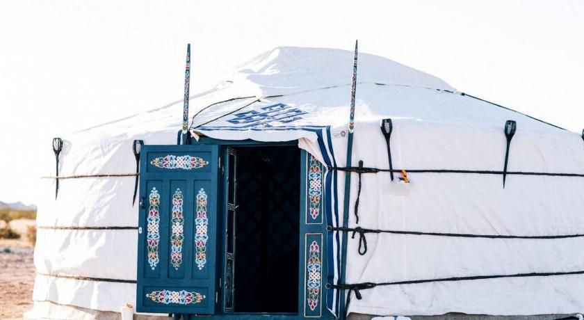 트웬티나인 팜스 (CA) Peaceful Desert Yurt Glamping with Stargazing Near Joshua Tree National Park, California 2성급 숙소 로비