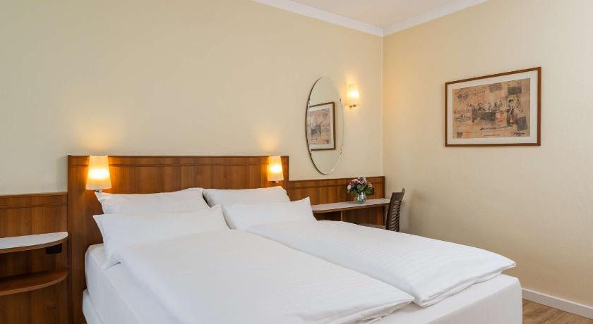 Családi szoba (2 felnőtt + 1 gyermek részére) (Family Room (2 Adults + 1 Child)) fotója 3