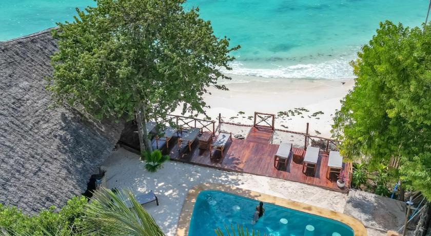 Zanzest Beach Bungalows - image 2