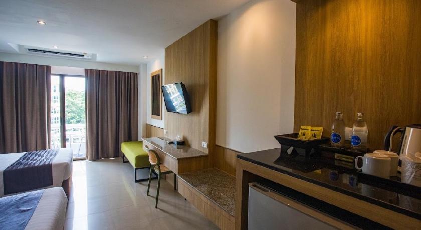 Image of Superior Room 8