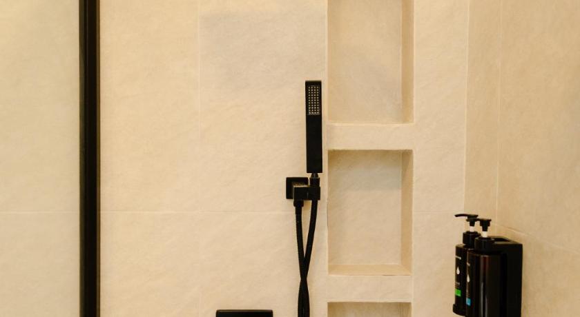 Image of Deluxe Suite Double Room Only 17