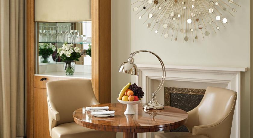 Image of Executive Room 8