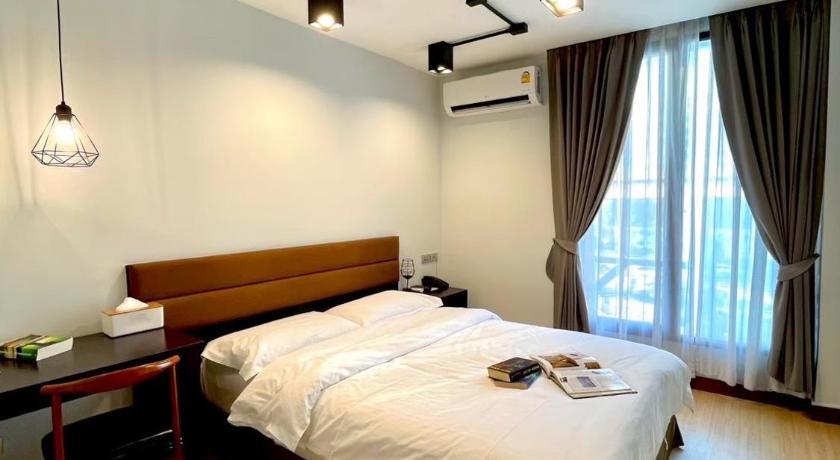 Image of Premiere Queen Room 0