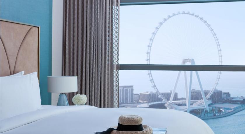 Image of Opera King Suite with Balcony and Seaview - Club Access 5