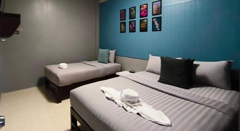 Image of Deluxe Family Room 3