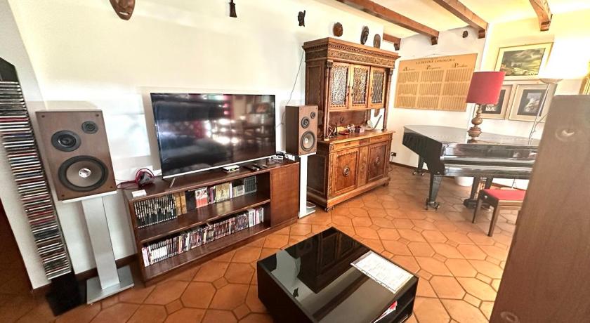 Musicians Mansion Apartment