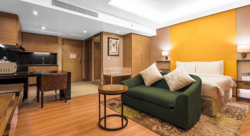 Image of Premium Room with Balcony 4