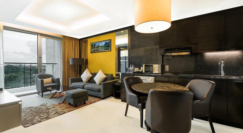 Image of One Bedroom Suite With Balcony - Kitchenette 0