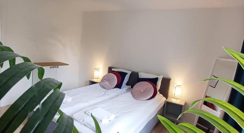 Charming 2 bedroom apartment 1 free parking