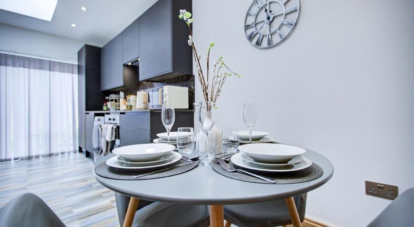 Cornwall - The Duke and Duchess - image 10