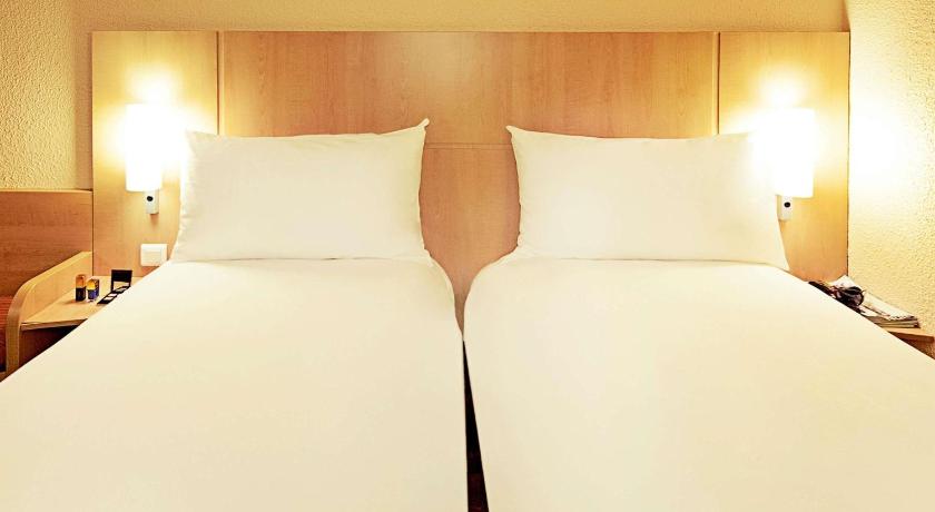 Image of Accessible Twin room with 2 beds 0
