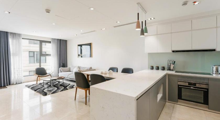 Hanoi D. ' Le Roi Soleil Westlake Hanoi 5-Star Guesthouse exterior