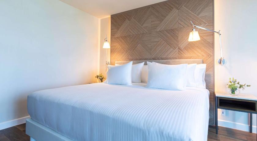 Image of Junior Suite (2 adults + 2 Children) 1